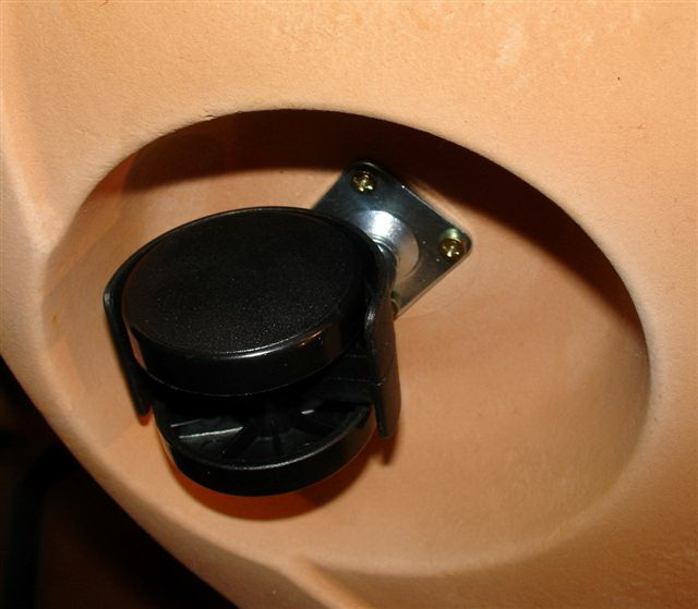 Pflanztrog mit Rädchen und Wasserspeicher